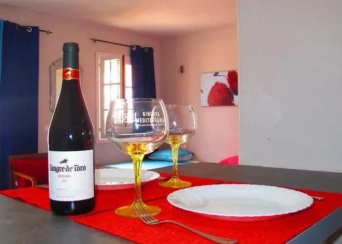 Апартаменти Cozy Wi-fi Gratis *