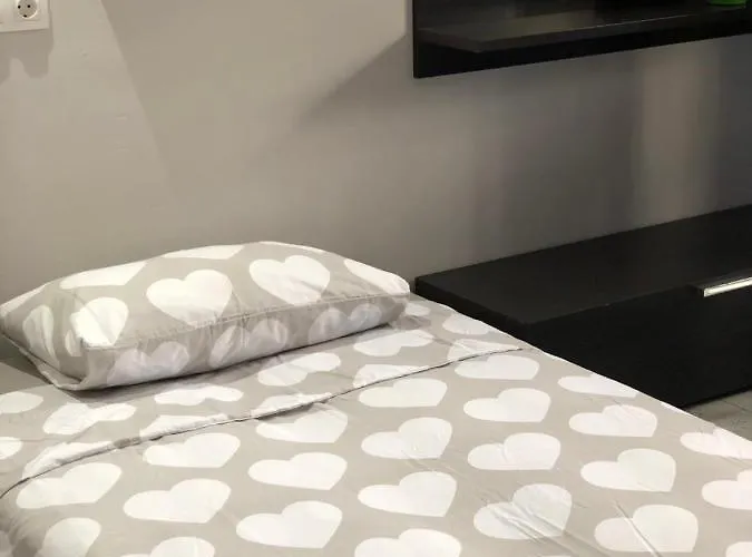 Апартаменти Cozy Wi-fi Gratis